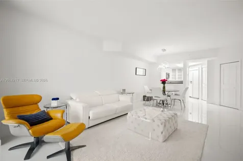 21050 Point Place Aventura FL 33180