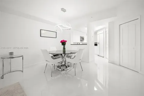 21050 Point Place Aventura FL 33180