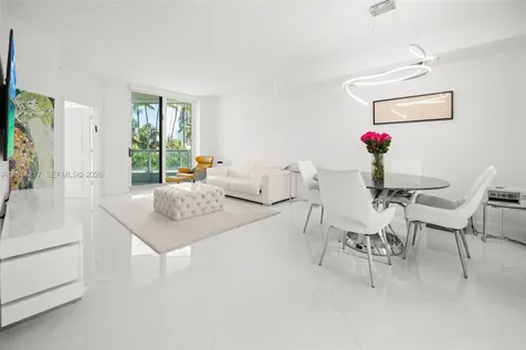 21050 Point Place Aventura FL 33180