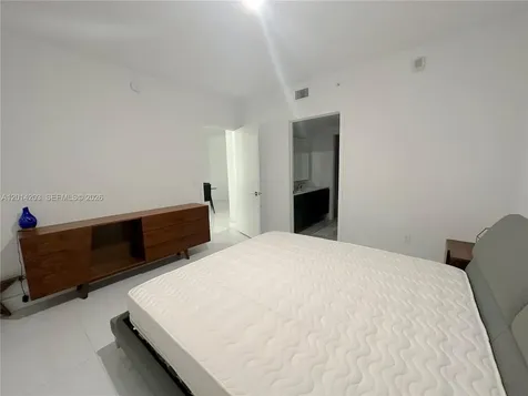 488 NE 18th Street Miami FL 33132