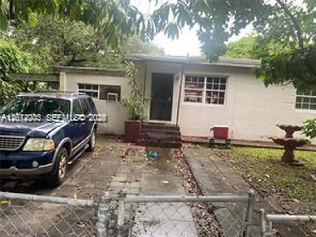 215 NW 117th Street Miami FL 33168