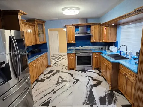 5240 SW 10th Court Plantation FL 33317