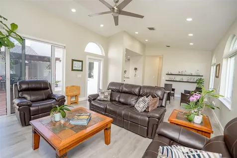 Pembroke Pines FL 33028