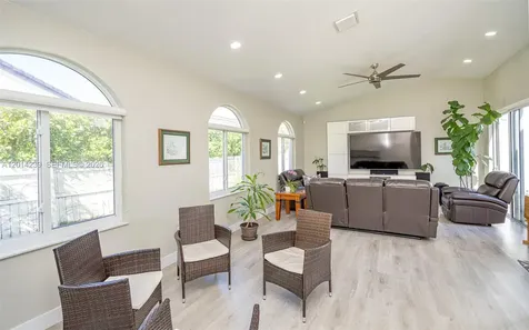 Pembroke Pines FL 33028