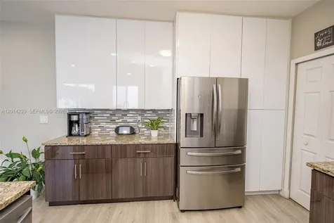 Pembroke Pines FL 33028