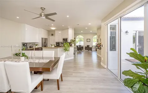 Pembroke Pines FL 33028