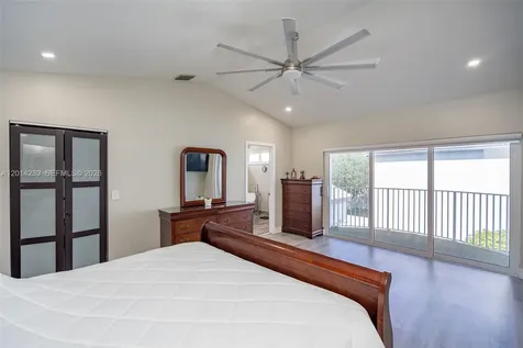 Pembroke Pines FL 33028