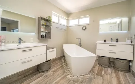 Pembroke Pines FL 33028