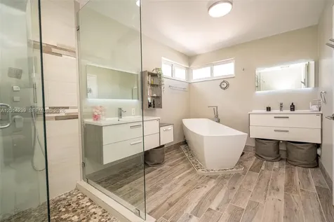 Pembroke Pines FL 33028