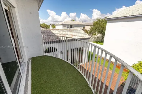 Pembroke Pines FL 33028