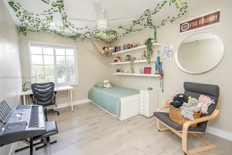 Pembroke Pines FL 33028
