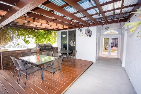Pembroke Pines FL 33028