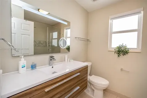 Pembroke Pines FL 33028