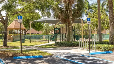 Pembroke Pines FL 33028