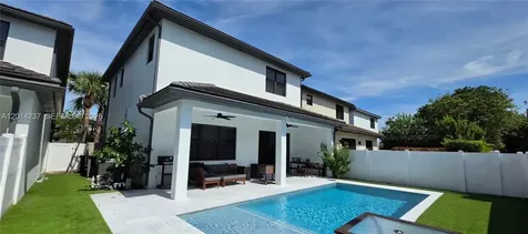 4971 Whispering Way Fort Lauderdale FL 33312