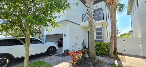 4971 Whispering Way Fort Lauderdale FL 33312