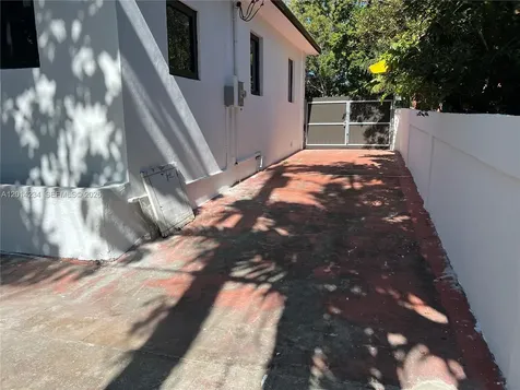 6150 SW 16th Street West Miami FL 33155