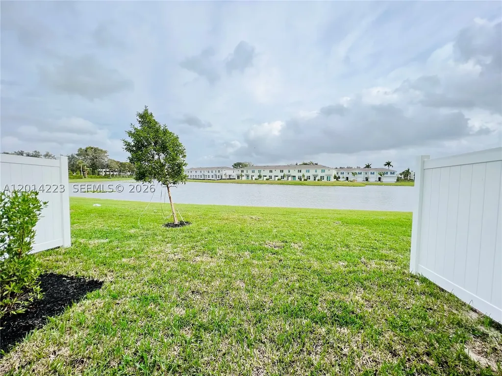 6923 Harbours Edge Avenue Lake Worth FL 33467