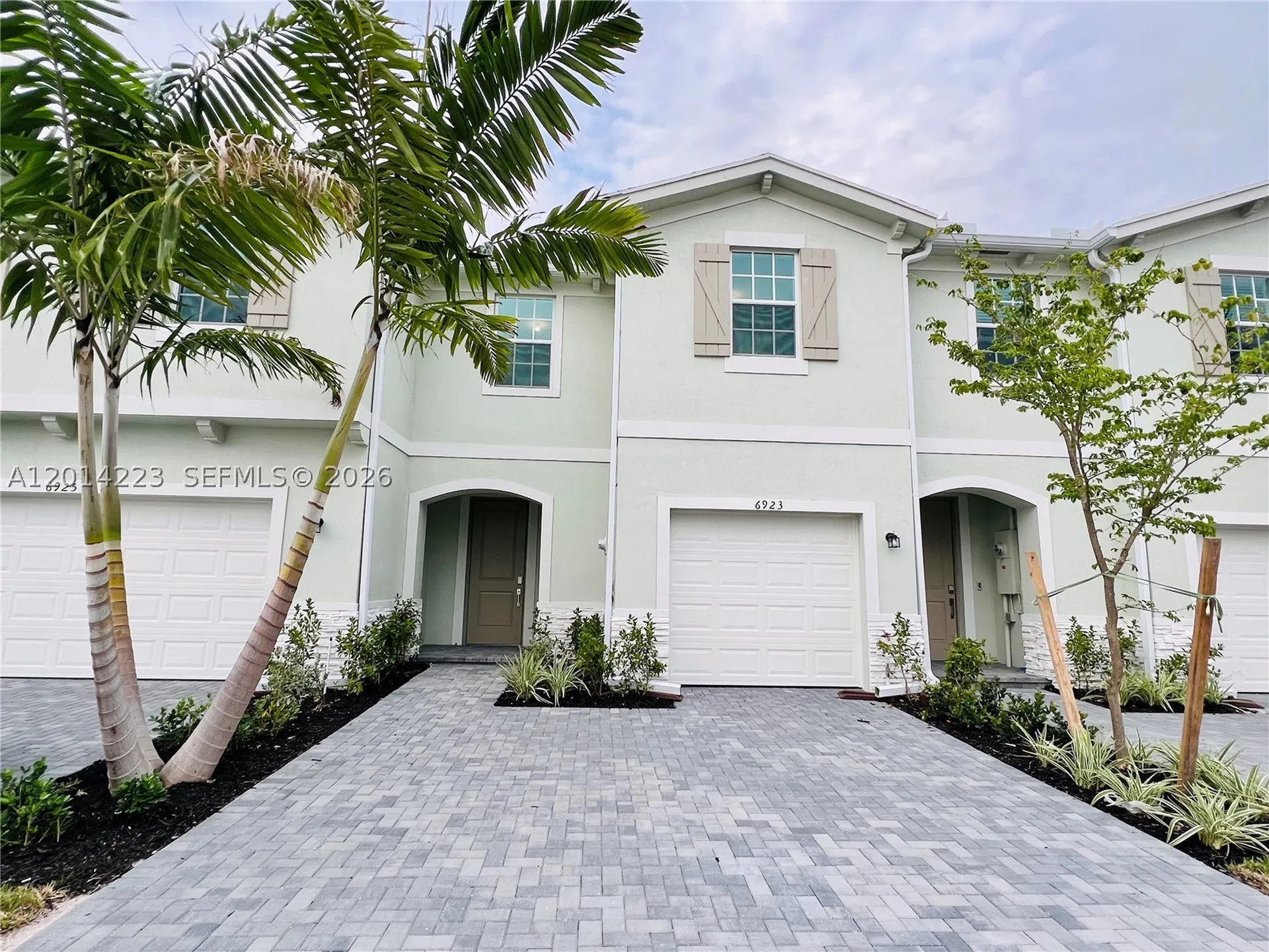 6923 Harbours Edge Avenue Lake Worth FL 33467