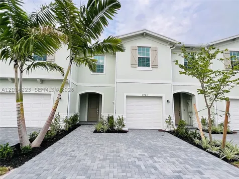 6923 Harbours Edge Avenue Lake Worth FL 33467