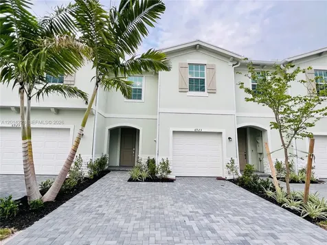 6923 Harbours Edge Avenue Lake Worth FL 33467