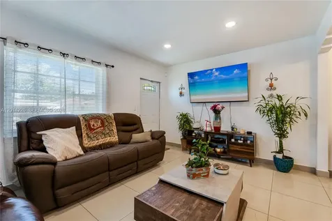 1059 NW 77th Street Miami FL 33150
