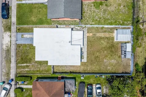 1059 NW 77th Street Miami FL 33150