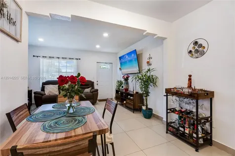 1059 NW 77th Street Miami FL 33150