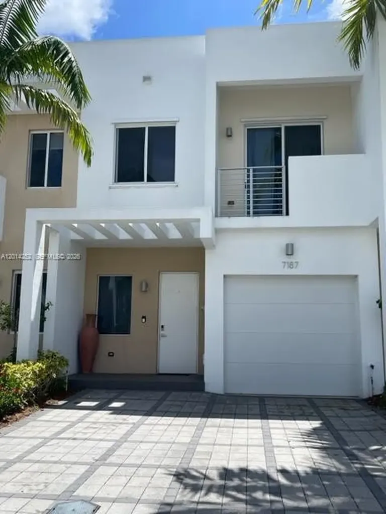 7187 NW 103 Path Miami FL 33178