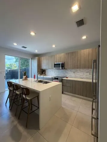 7187 NW 103 Path Miami FL 33178