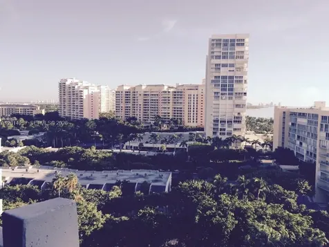 1121 Crandon Bl Key Biscayne FL 33149