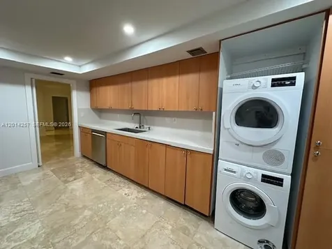 1121 Crandon Bl Key Biscayne FL 33149