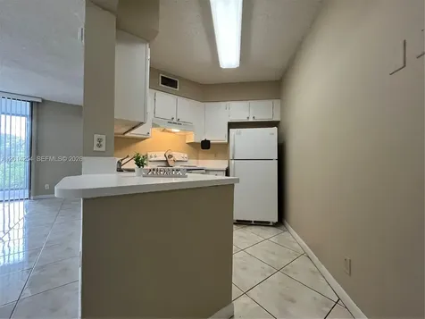 212 Lake Pointe Drive Oakland Park FL 33309