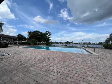 212 Lake Pointe Drive Oakland Park FL 33309