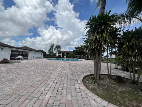 212 Lake Pointe Drive Oakland Park FL 33309