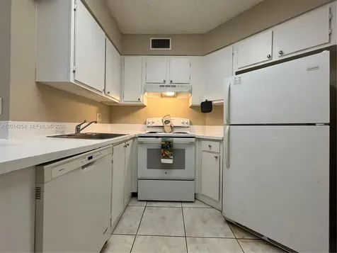 212 Lake Pointe Drive Oakland Park FL 33309