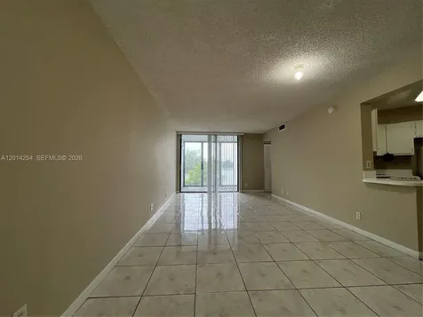 212 Lake Pointe Drive Oakland Park FL 33309
