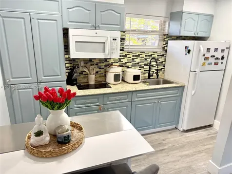 399 NW 72nd Avenue Miami FL 33126