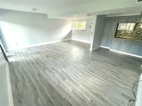 399 NW 72nd Avenue Miami FL 33126