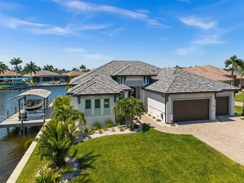 5201 Skylark Court Cape Coral FL 33904
