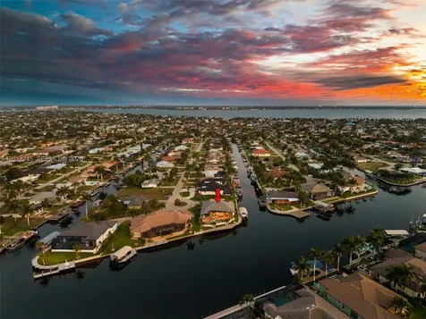 5201 Skylark Court Cape Coral FL 33904