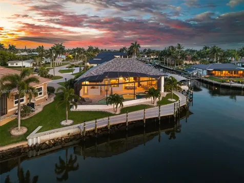 5201 Skylark Court Cape Coral FL 33904