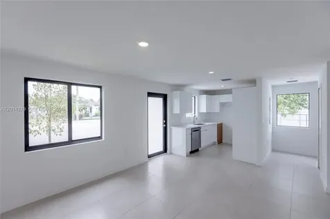 9151 NW 32 Avenue Miami FL 33147