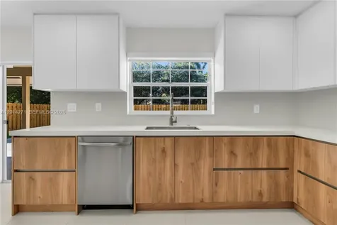 15174 SW 111th Street Miami FL 33196