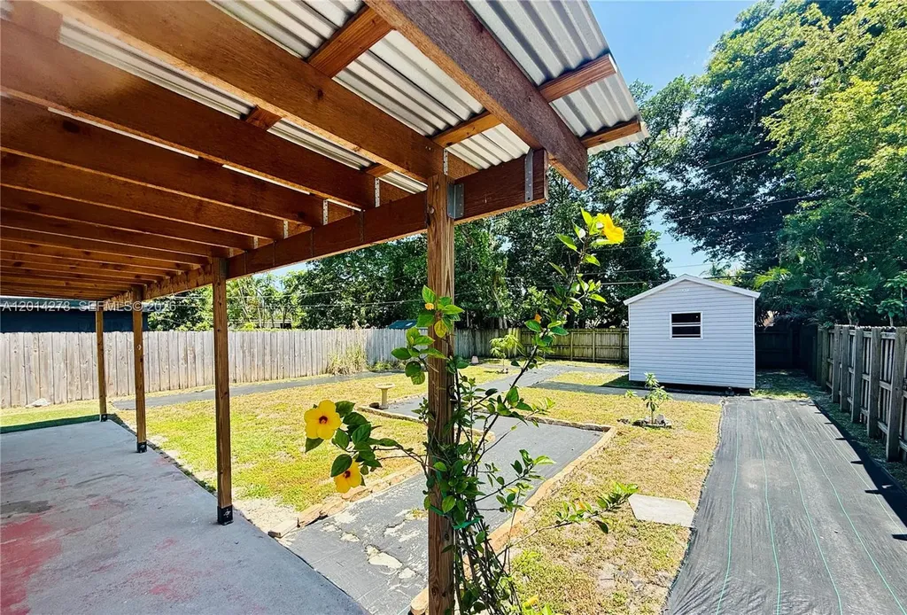 2318 Dewey Street Hollywood FL 33020