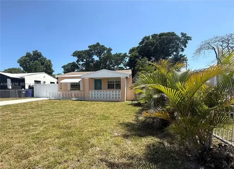 2318 Dewey Street Hollywood FL 33020
