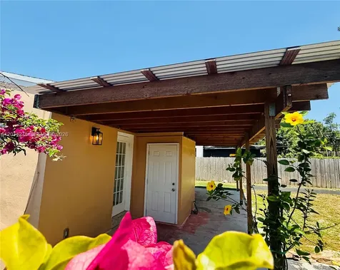 2318 Dewey Street Hollywood FL 33020