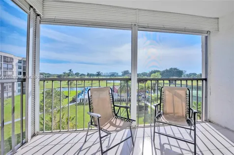 8900 Washington Pembroke Pines FL 33025