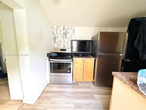 1484 NW 60th Street Miami FL 33142