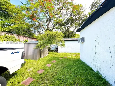 1484 NW 60th Street Miami FL 33142